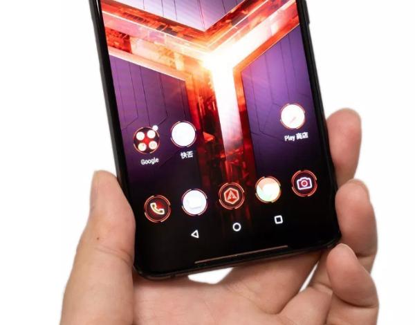华硕ROG Phone II性能电力速报：首款S855+与6000mAh 超暴力电竞手机，安兔兔破40 万！