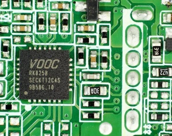 OPPO扩展VOOC闪充技术宣布与八家公司合作授权