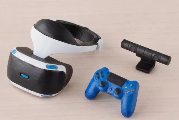 超迷你PlayStation 4、PlayStation VR发布，可惜不能真的拿来玩（图集）