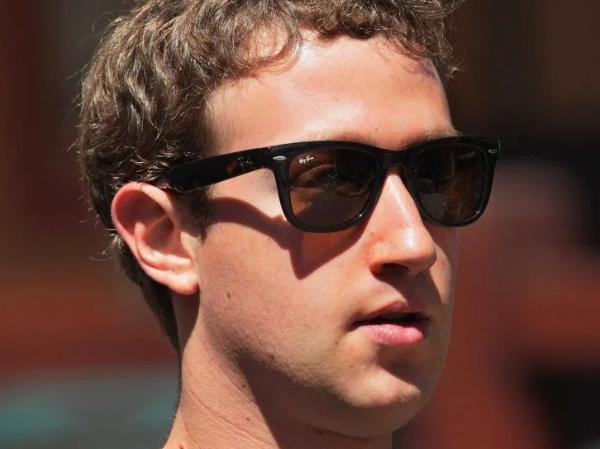 Facebook可能与眼镜品牌打造无需与手机连接使用的AR扩增实境眼镜