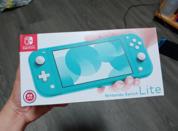 Nintendo Switch Lite蓝绿色入手心得分享