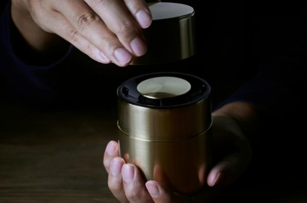 百年手工茶罐与Panasonic共同开发无线音箱