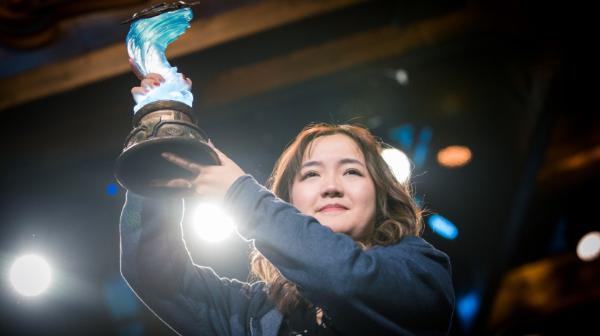 Liooon成炉石传说史上首位女性世界冠军