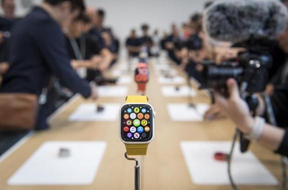 智能手表全球销量再创新高 苹果强势霸榜分析师点出关键原因