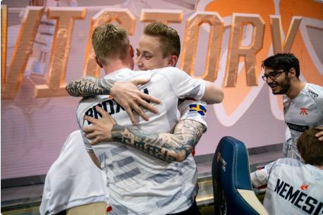 英雄联盟FNC打野选手Broxah与下路当家AD Rekkles不和是真的吗