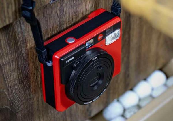 最平价的徕卡相机SOFORT 多功能拍立得推出红色款[图]