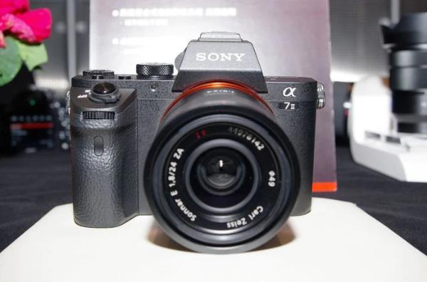 Sony第一款35mm片幅无反光镜可换镜头相机A7 宣布停产